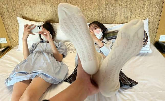 【 学生妹足拍】大神与粉丝众筹 重金诱惑学生妹下海足拍267V+370P【1.24G】